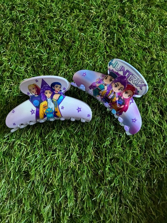 Other - Kpop Hair Clips- Pack of 2